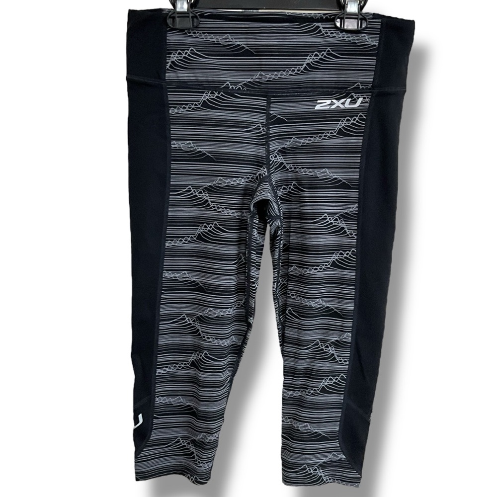 2XU Capri Leggings Black White Women’s Size XL